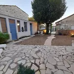 La Maisonnette Avec Spa, Piscine Et Climatisation بيت للعطل