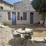 بيت للعطل La Maisonnette Avec Spa, Piscine Et Climatisation