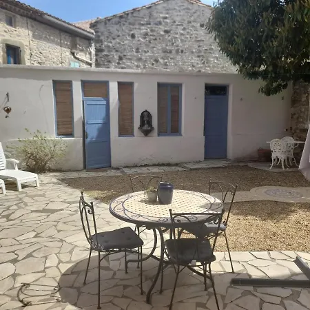 Ferienhaus La Maisonnette Avec Spa, Piscine Et Climatisation