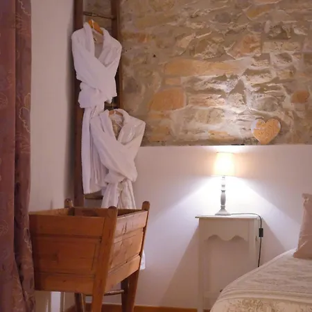La Maisonnette Avec Spa, Piscine Et Climatisation