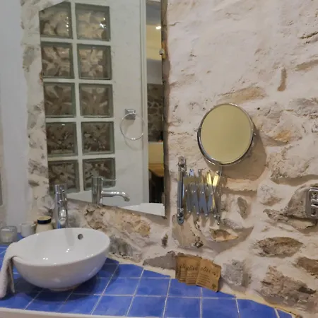 La Maisonnette Avec Spa, Piscine Et Climatisation *