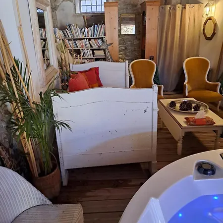 La Maisonnette Avec Spa, Piscine Et Climatisation Nyaraló Sainte-Valière