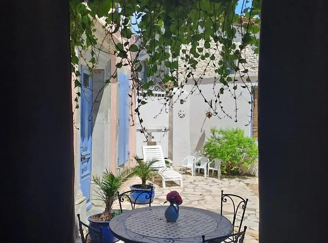 度假居 La Maisonnette Avec Spa, Piscine Et Climatisation Sainte-Valière