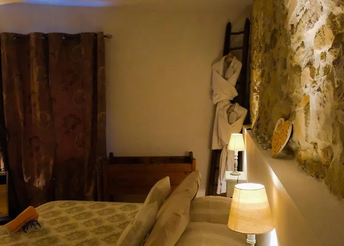 La Maisonnette Avec Spa, Piscine Et Climatisation