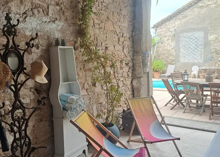 La Maisonnette Avec Spa, Piscine Et Climatisation 度假居 *